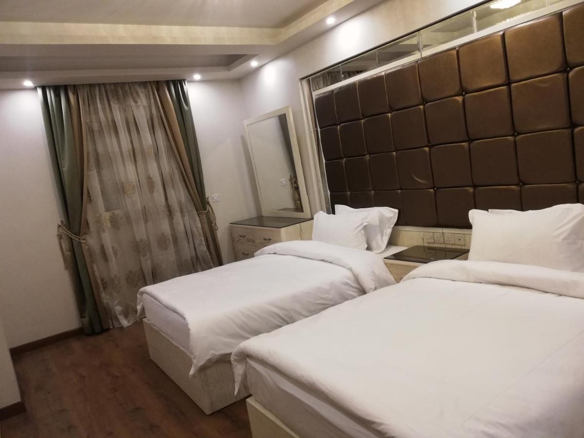 Nile Tower Agouza Appartement